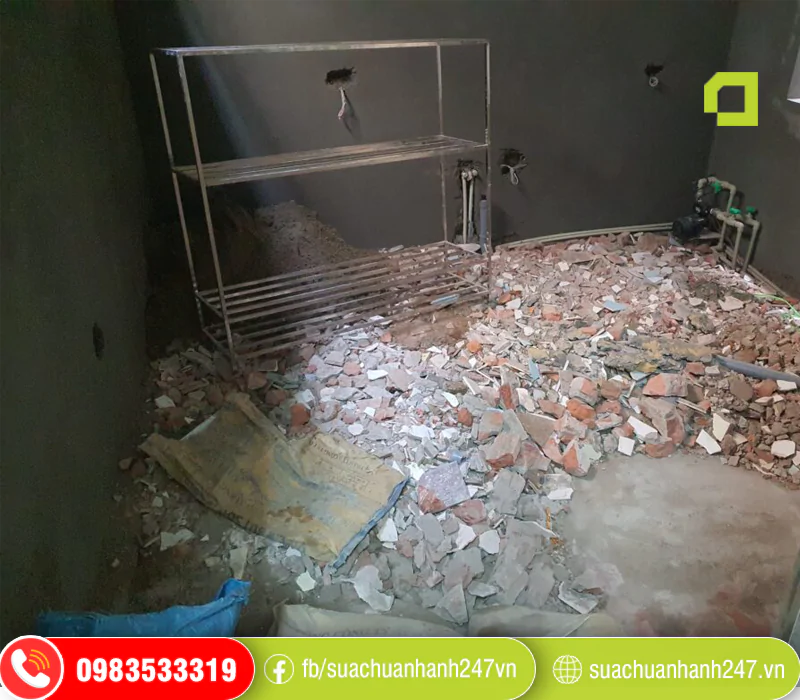 nhà vệ sinh cần sửa chữa